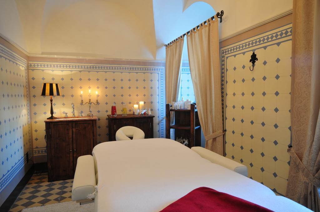 Schloss Gaussig Hotel ภายนอก รูปภาพ